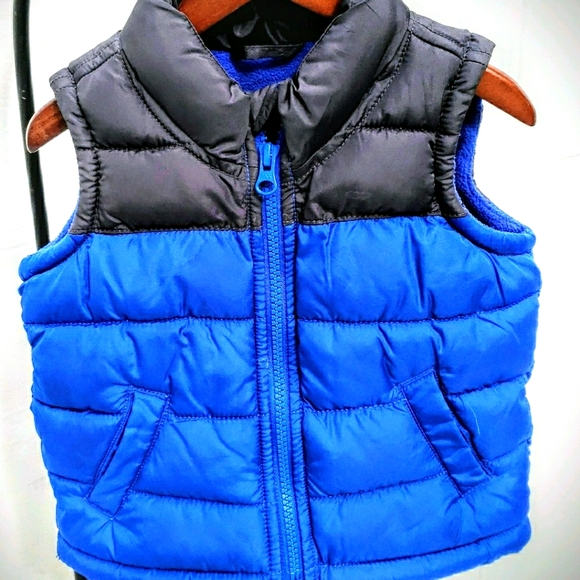 Old Navy Two-Tone Frost Free Puffy Vest - Picture 2 of 7